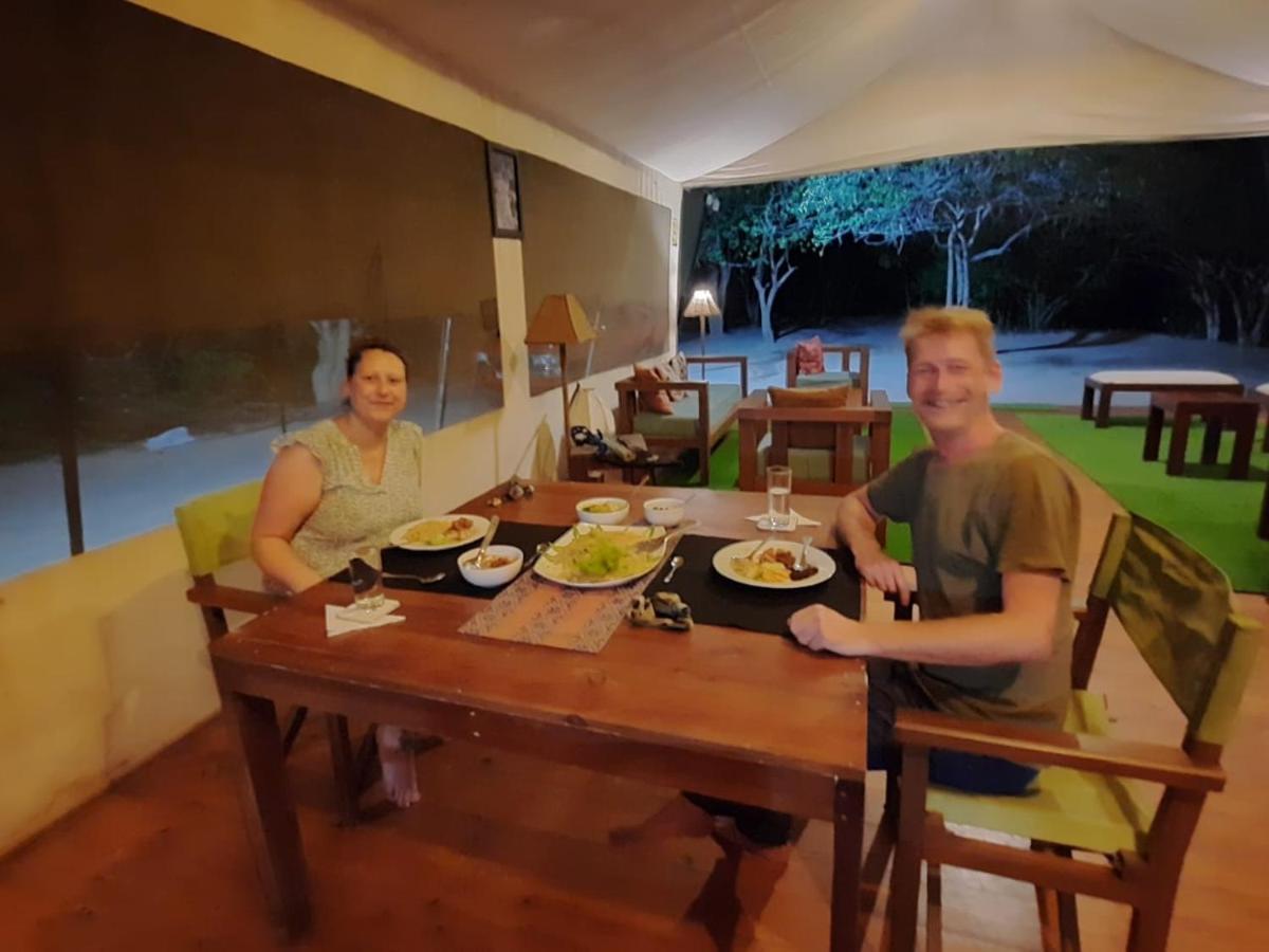Yala Hotel Lion -Air Conditioned High Luxury Safari Camp Extérieur photo