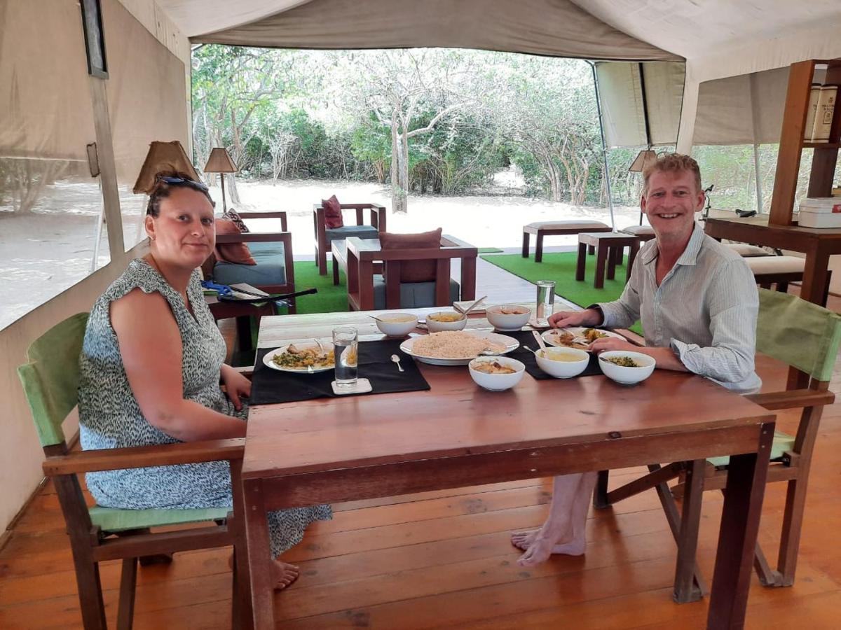 Yala Hotel Lion -Air Conditioned High Luxury Safari Camp Extérieur photo