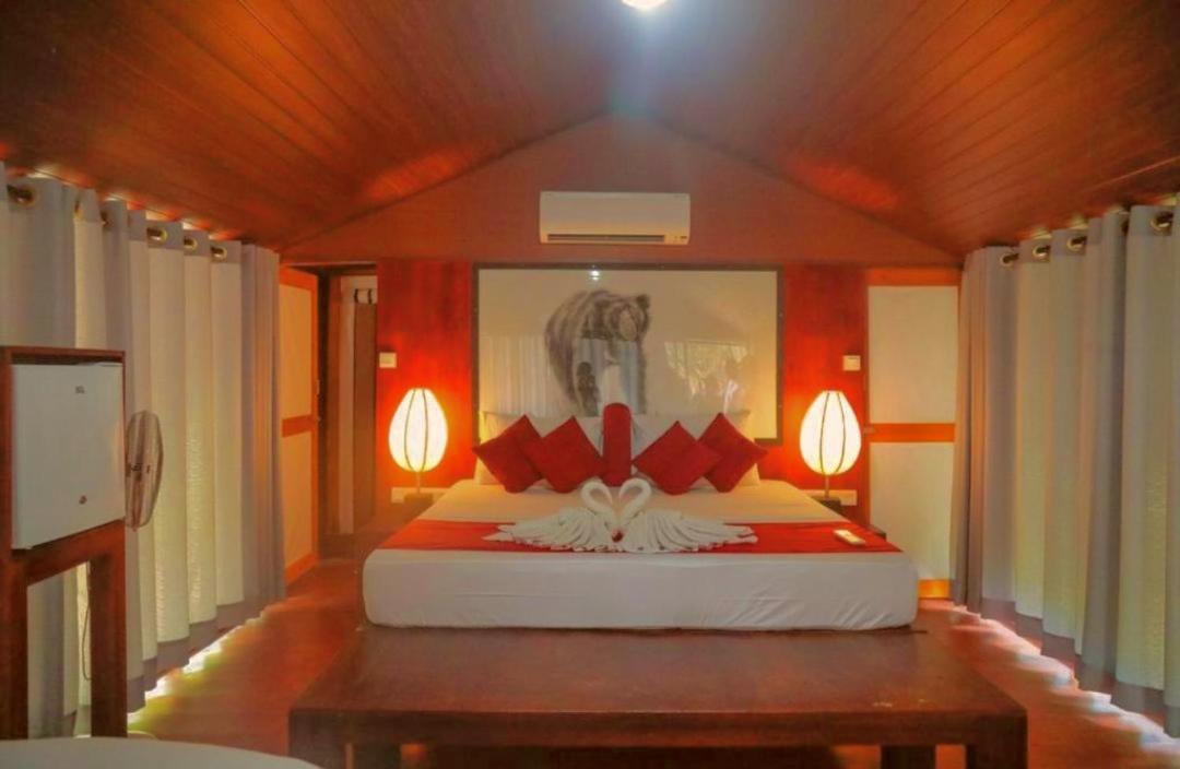 Yala Hotel Lion -Air Conditioned High Luxury Safari Camp Extérieur photo
