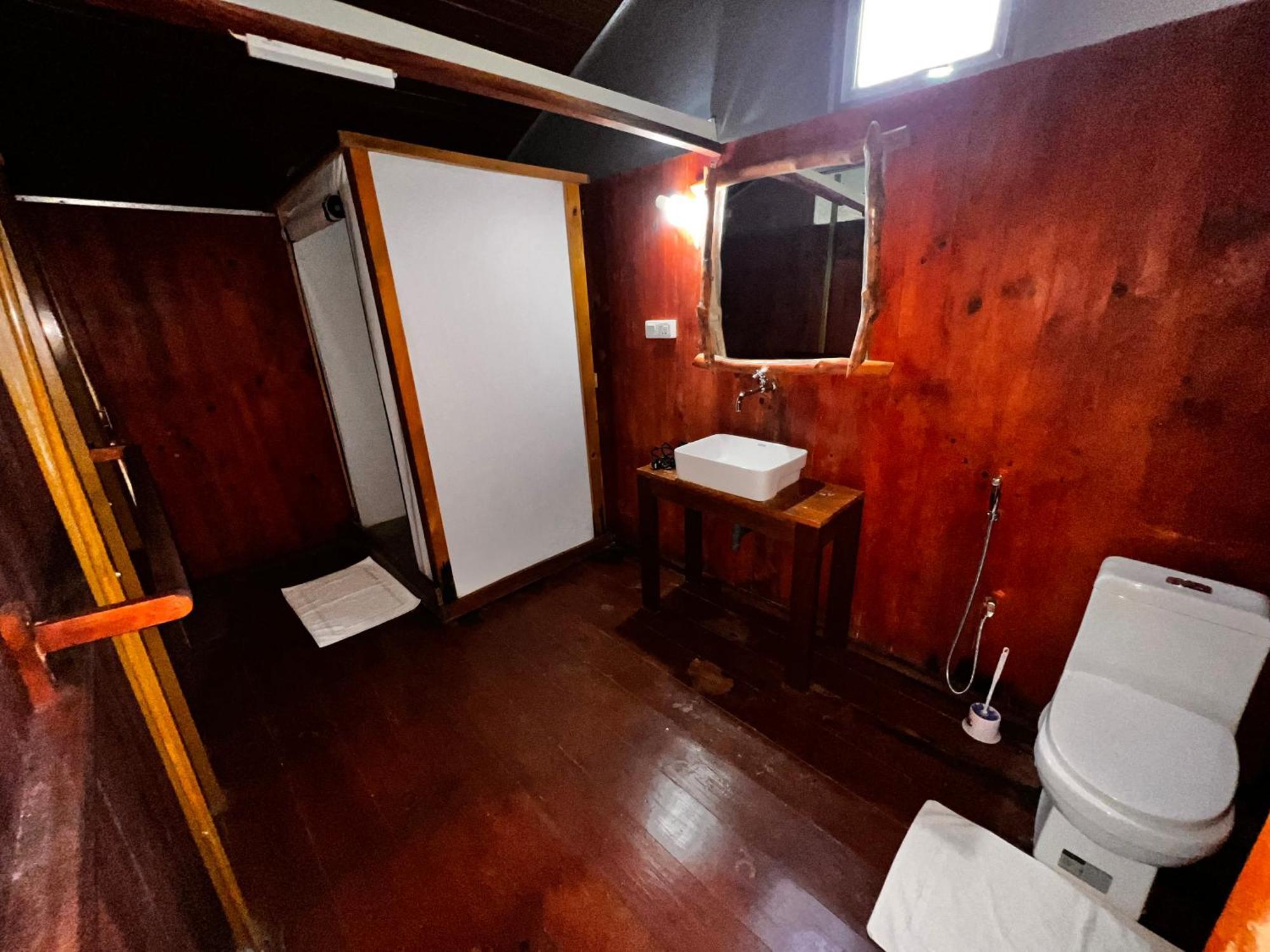 Yala Hotel Lion -Air Conditioned High Luxury Safari Camp Extérieur photo