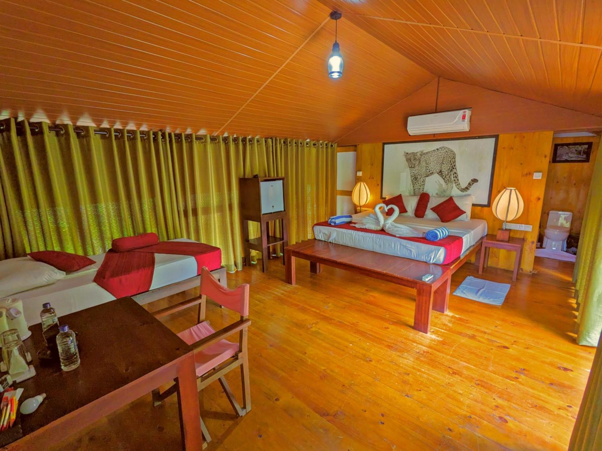 Yala Hotel Lion -Air Conditioned High Luxury Safari Camp Extérieur photo